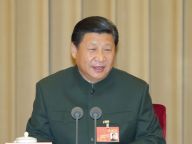 习近平：坚定不移走中国特色强军之路 
