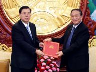 张德江会见老挝国家主席朱马里