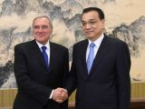 李克强会见意大利参议长格拉索