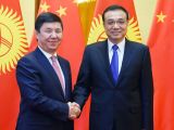 李克强同吉尔吉斯共和国总理萨里耶夫举行会谈