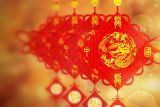 我们昂首阔步在大路上