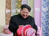 金正恩视察平壤金正淑纺织厂