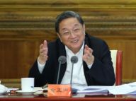俞正声主持召开民营企业家座谈会