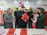 习近平进社区拜年：人民群众的事情就是我们的牵挂