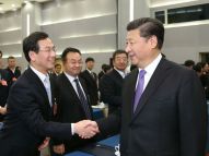 习近平等常委分别看望出席政协会议委员并参加联组讨论