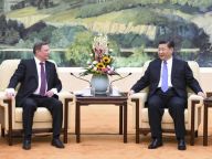 习近平会见俄罗斯总统办公厅主任伊万诺夫