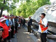 济南群众纪念“五三惨案”88周年