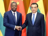 李克强会见多哥总统福雷