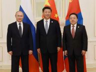 习近平主持中俄蒙三国元首第三次会晤