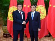 李克强同吉尔吉斯斯坦总理热恩别科夫举行会谈