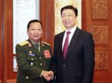 李源潮会见老挝国防部长