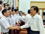刘云山看望慰问北戴河暑期休假专家