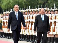 李克强同越南总理阮春福举行会谈