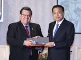 【李克强美洲三国行】获赠蒙特利尔城市钥匙