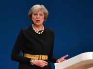 英国首相：明年3月“脱欧”