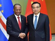 李克强在澳门会见佛得角等多国总理
