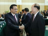 李克强与澳门各界人士代表座谈：还有什么建议？