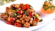 老字号 探秘后厨——“食肉动物”的安全贴