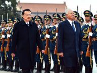 李克强同马来西亚总理纳吉布举行会谈
