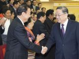 俞正声：加大“请进来、走出去”力度