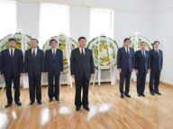 习近平前往古巴驻华使馆吊唁古巴革命领袖菲德尔·卡斯特罗逝世