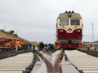 非洲大地上的“中国路”