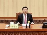 张德江主持全国人大常委会会议