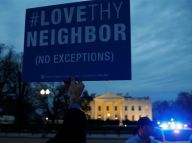 美国民众抗议新移民限令