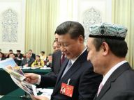 习近平参加新疆代表团审议