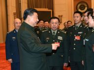 习近平出席解放军代表团全体会议