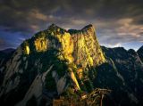 西岳华山：奇险天下第一山