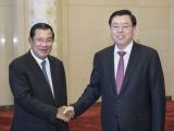 张德江会见柬埔寨首相洪森