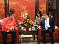 李克强会见菲律宾众议长阿尔瓦雷兹