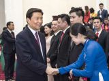 李源潮会见越南青年代表团