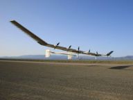 中国“彩虹”：太阳能无人机