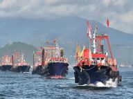 香港百船巡游庆回归20周年