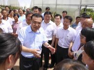 李克强陕西考察脱贫攻坚：农业靠天更靠“云”