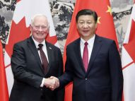 习近平会见加拿大总督约翰斯顿