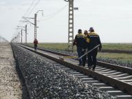 青藏铁路养护工：坚守天路