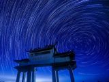 星轨：延时摄影记录浩瀚银河