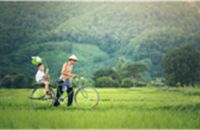 在伟大时代中夺取全面建成小康社会的伟大胜利