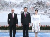 欢迎宴会：习近平和夫人彭丽媛迎候各国领导人及配偶、嘉宾