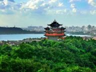 【人文中国】吴山：千年古韵 民俗荟萃