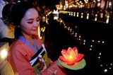 跟随名著“穿越”看古人怎么过中秋