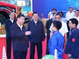 习近平等参观“砥砺奋进的五年”大型成就展