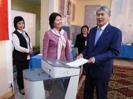 吉尔吉斯斯坦举行总统选举