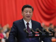 习近平代表第十八届中央委员会向大会作报告