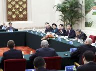 习近平会见清华大学经济管理学院顾问委员会海外委员和中方企业家委员
