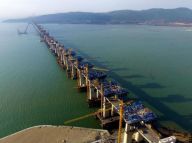 中国首座跨海峡公铁两用大桥