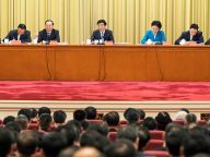 王沪宁：在新时代抓好精神文明建设